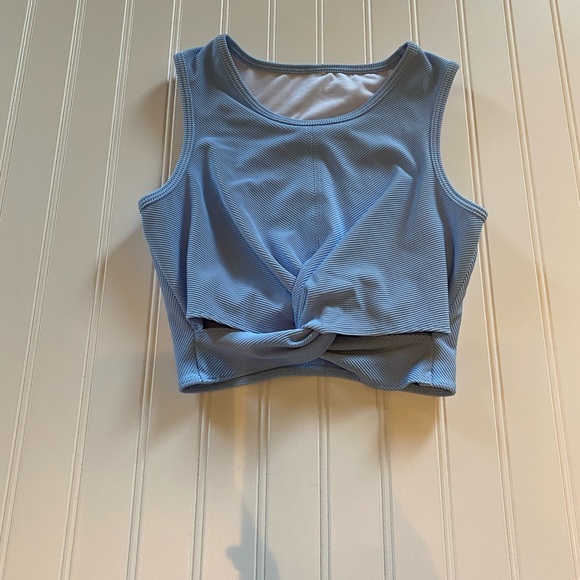 Onzie Front Twist Ribbed Cropped Crop Tank Top - Picture 4 of 15
